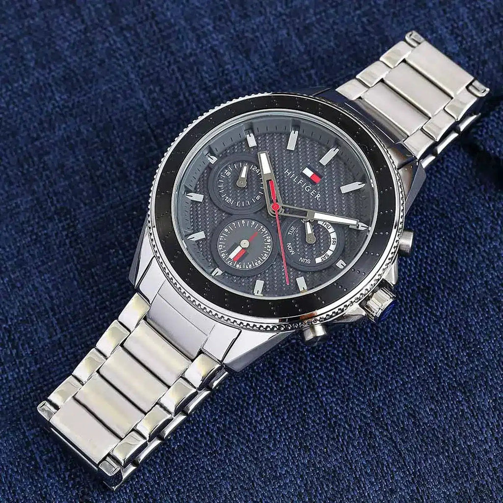 Tommy Hilfiger Aiden 1791857 – Montre Homme en Acier Inoxydable Étanchéité 5 ATM